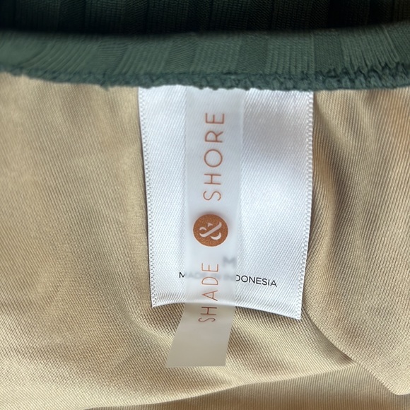 Shade & Shore Ribbed Plunge Front V-Wire One Piece Swimsuit S83-43 - Picture 5 of 5